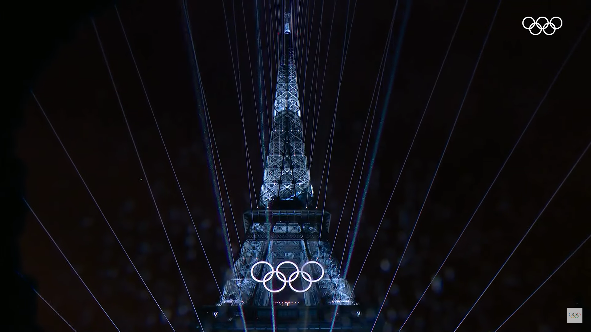 Torre Eiffel foi o centro das atenções durante a abertura da olimpíada (Foto Youtube/Reprodução)