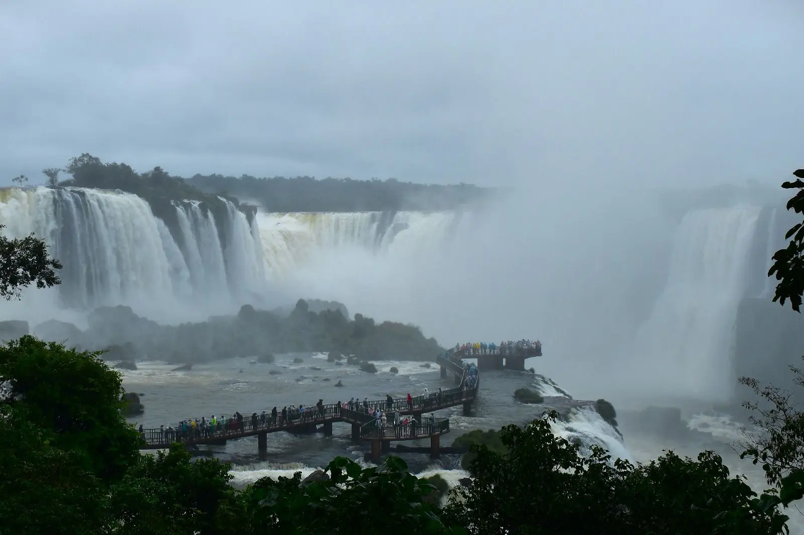 Inverno nas Catararas de Iguaçu (Foto: Bruna Nieradka)