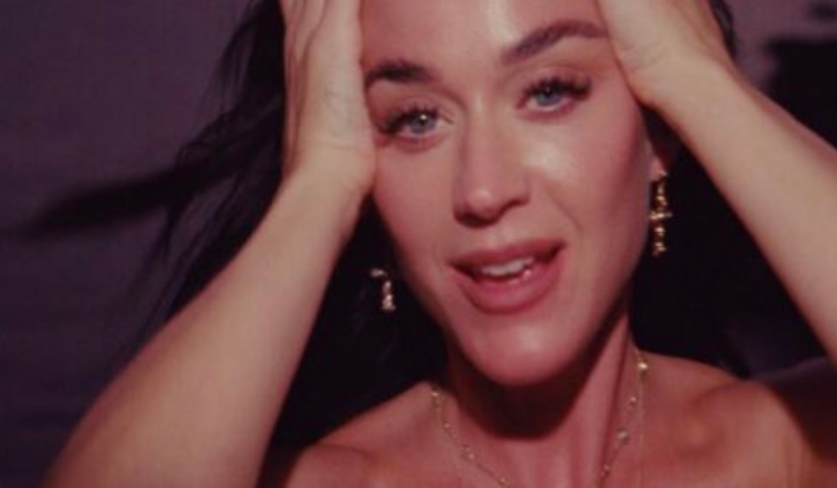 Katy Perry divulga clipe de 'Lifetimes' (Foto reprodução Youtube)