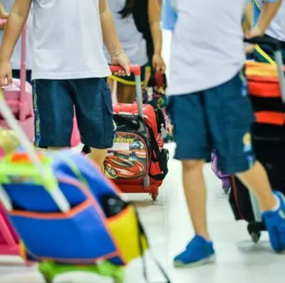 Escolha da mochila ideal pode prevenir problemas de saúde (Foto: NSC Total)