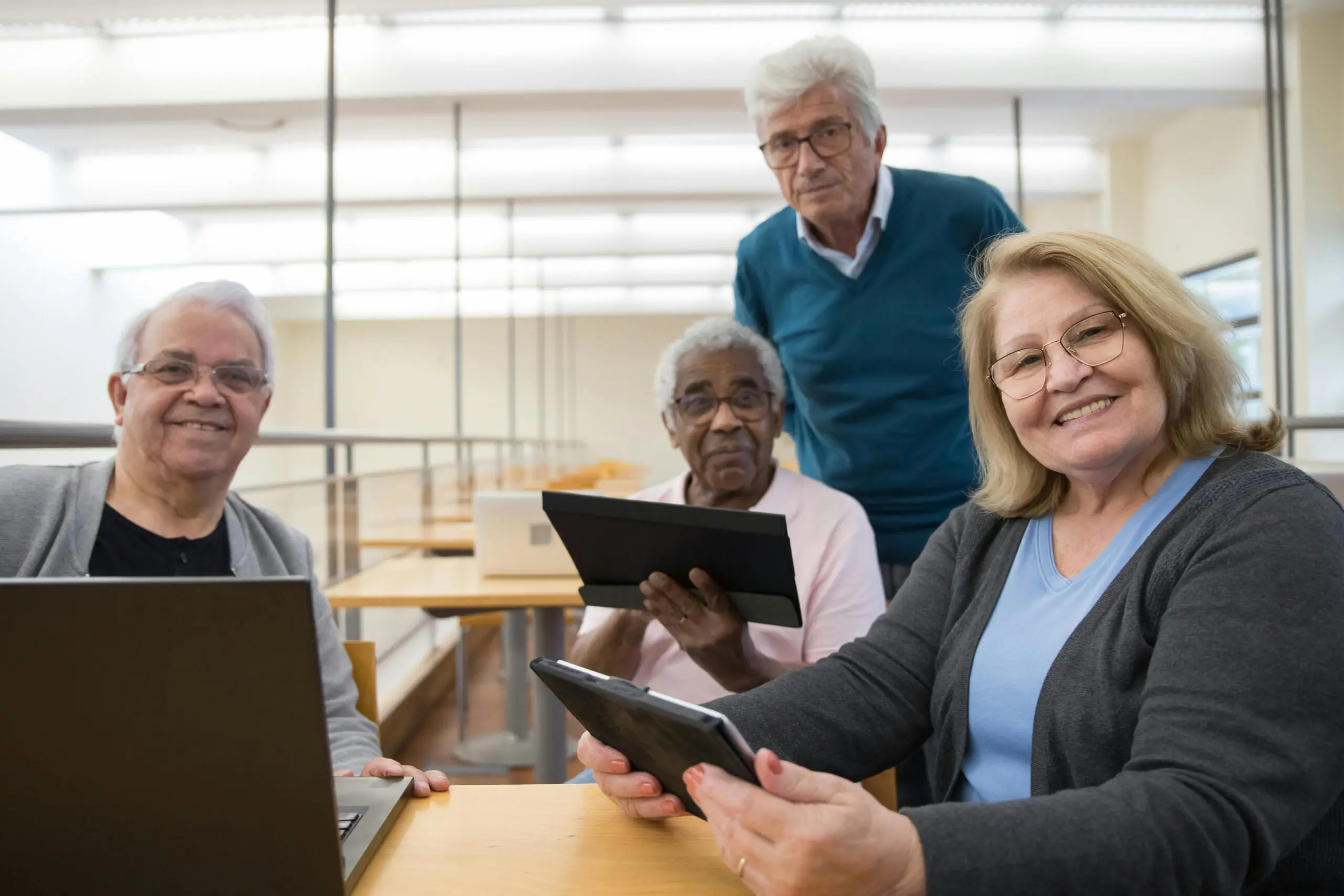 Geração boomer é alvo constante dos chamados 'golpes do amor' (Foto: Pexels)