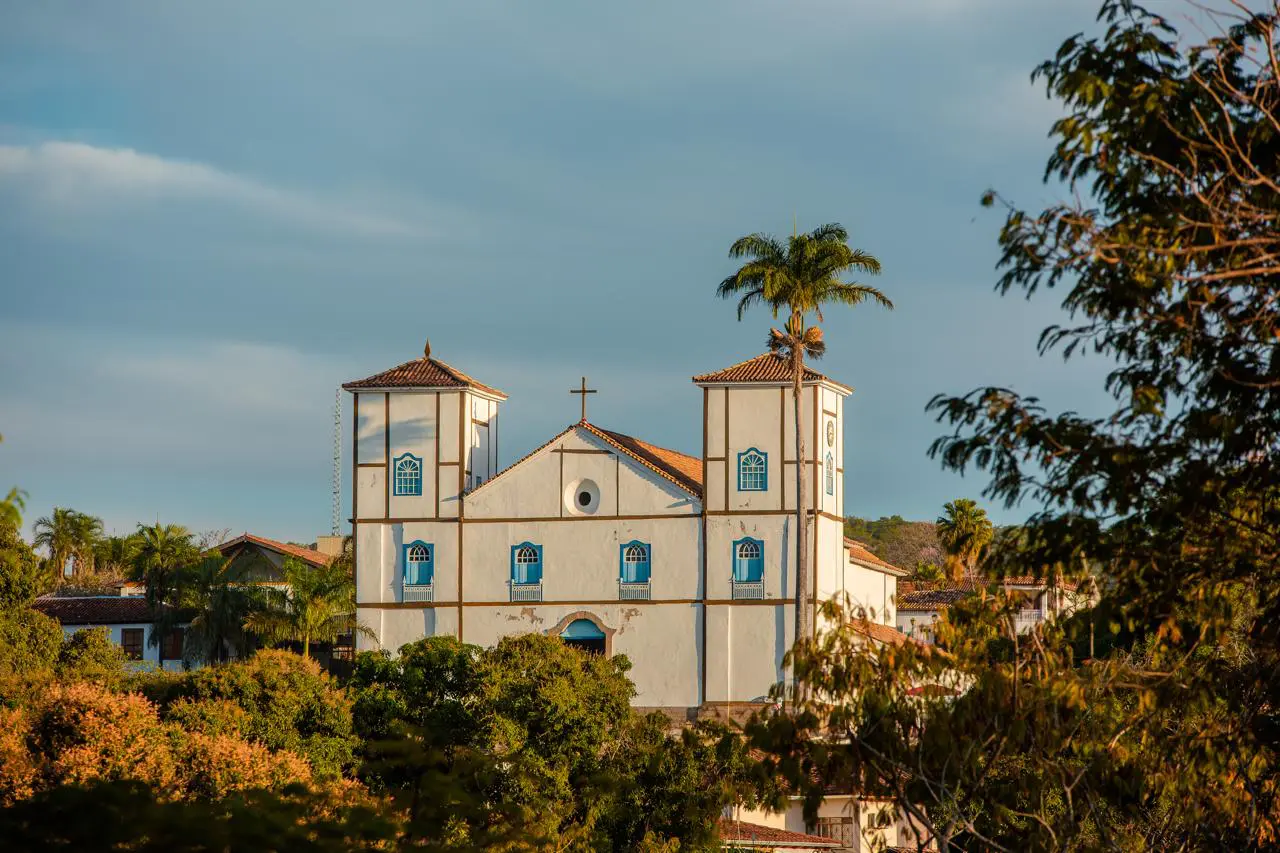 Comércio de Pirenópolis já funciona sem interrupções, e a vida na cidade segue seu ritmo habitual (Foto: Divulgação)