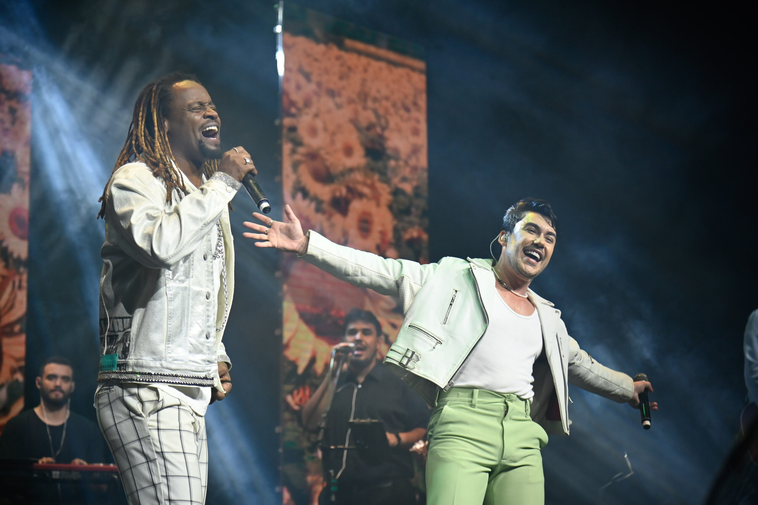 Toni Garrido e Hugo Vitti já cantaram juntos em 2023 (Foto: Sílvio Simões)