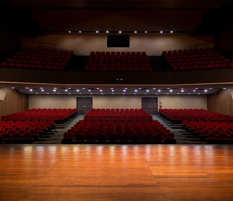 Espaço interno do Teatro Sesi, em Goiânia (Foto Sesi GO)