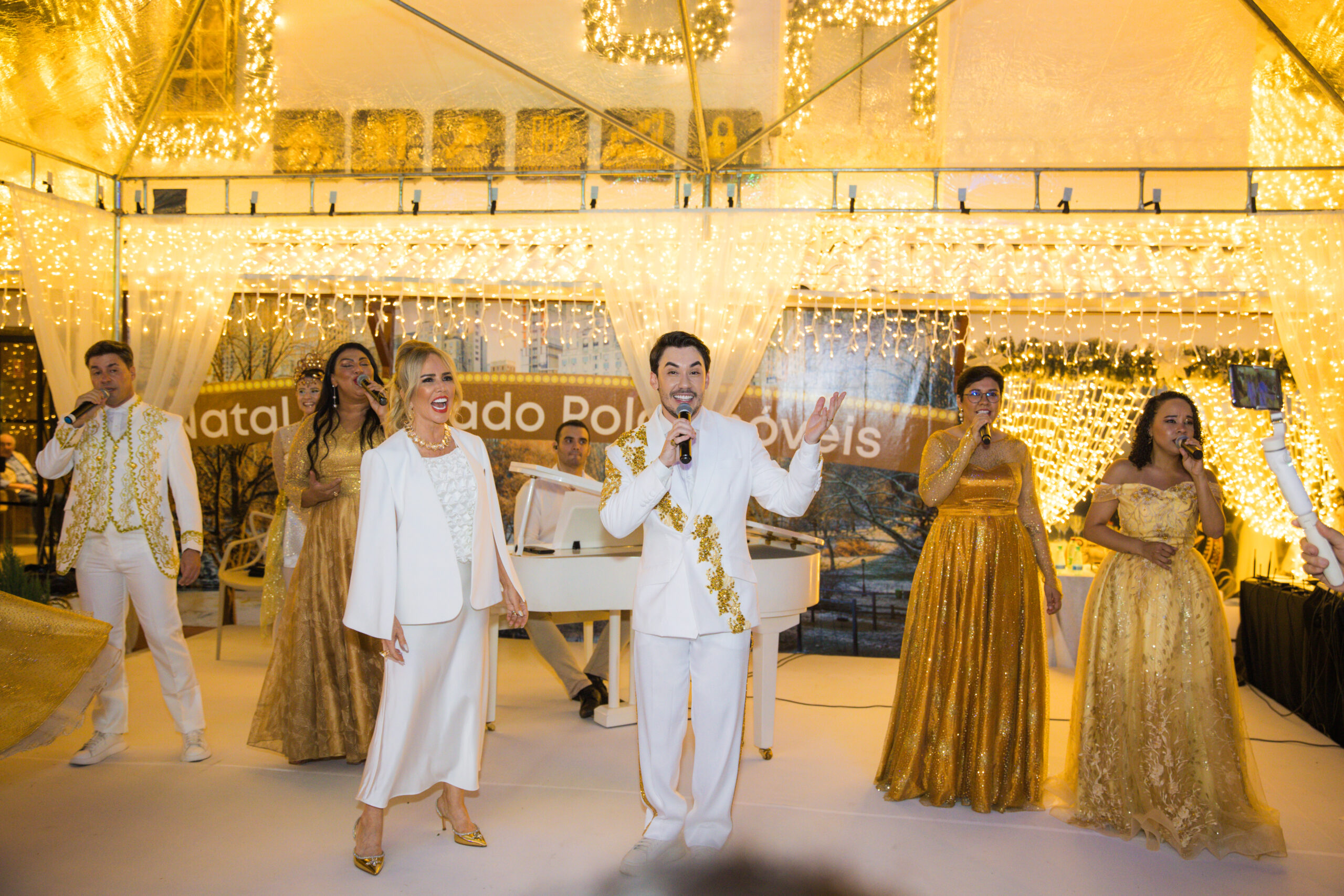 Inauguração da decoração de Natal da Polo Imóveis com show de Hugo Vitti (Foto: divulgação)