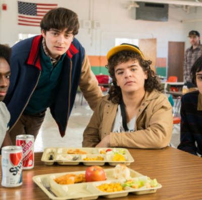 Atores de 'Stranger Things' em gravações da 5ª temporada (Foto: Netflix)