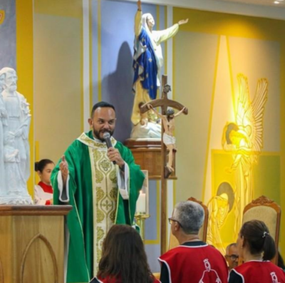 Padre Marcos na Paróquia Nossa Senhora da Assunção (Foto: Divulgação)