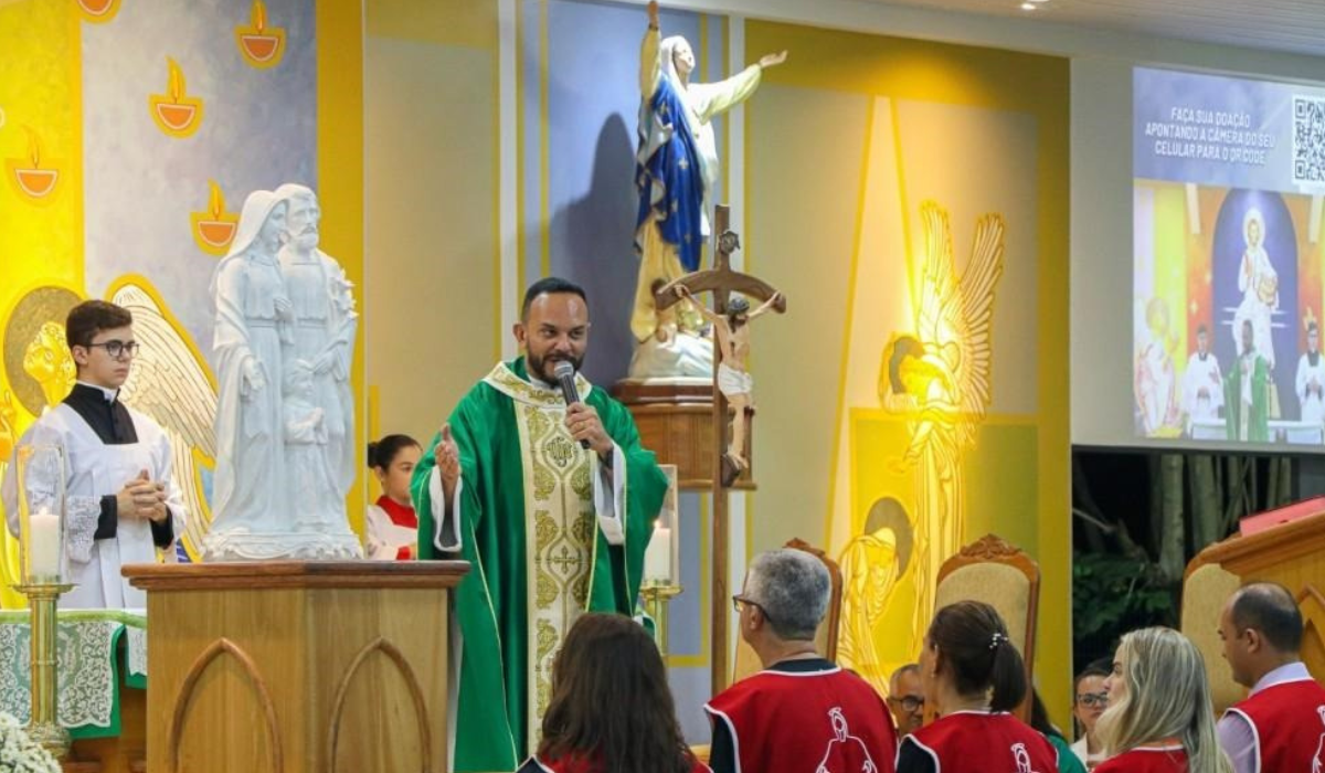 Padre Marcos na Paróquia Nossa Senhora da Assunção (Foto: Divulgação)