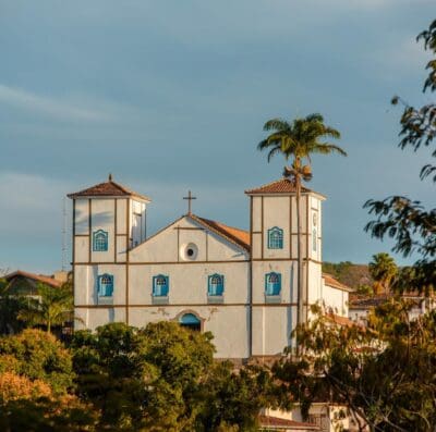 Comércio de Pirenópolis já funciona sem interrupções, e a vida na cidade segue seu ritmo habitual (Foto: Divulgação)