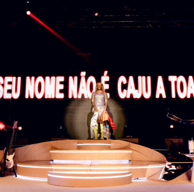 Liniker tem show de turnê "Caju" marcado em Goiânia (Foto: Larissa Kreili)
