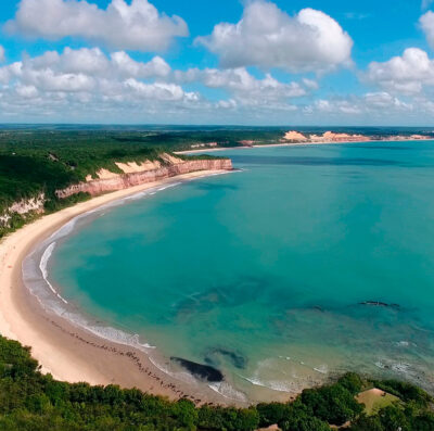 Praias permanecem quase desconhecidas no Brasil - Bahia dos Golfinhos (Foto: reprodução Pipa)