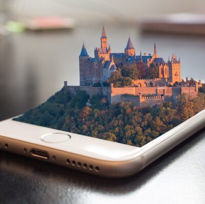 Webnovels podem ser lidas em qualquer lugar (Foto Pixabay)