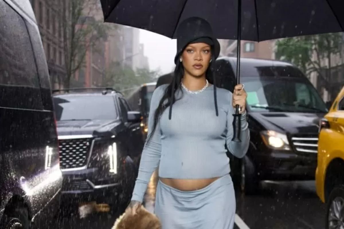 Rihanna exibiu barriguinha de grávida antes do Met de Gala 2025 ( Foto: reprodução / Instagram)